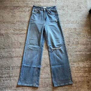 EVERYTHING $10 H&M Wide Leg Jeans Distressed Size 4 EUC